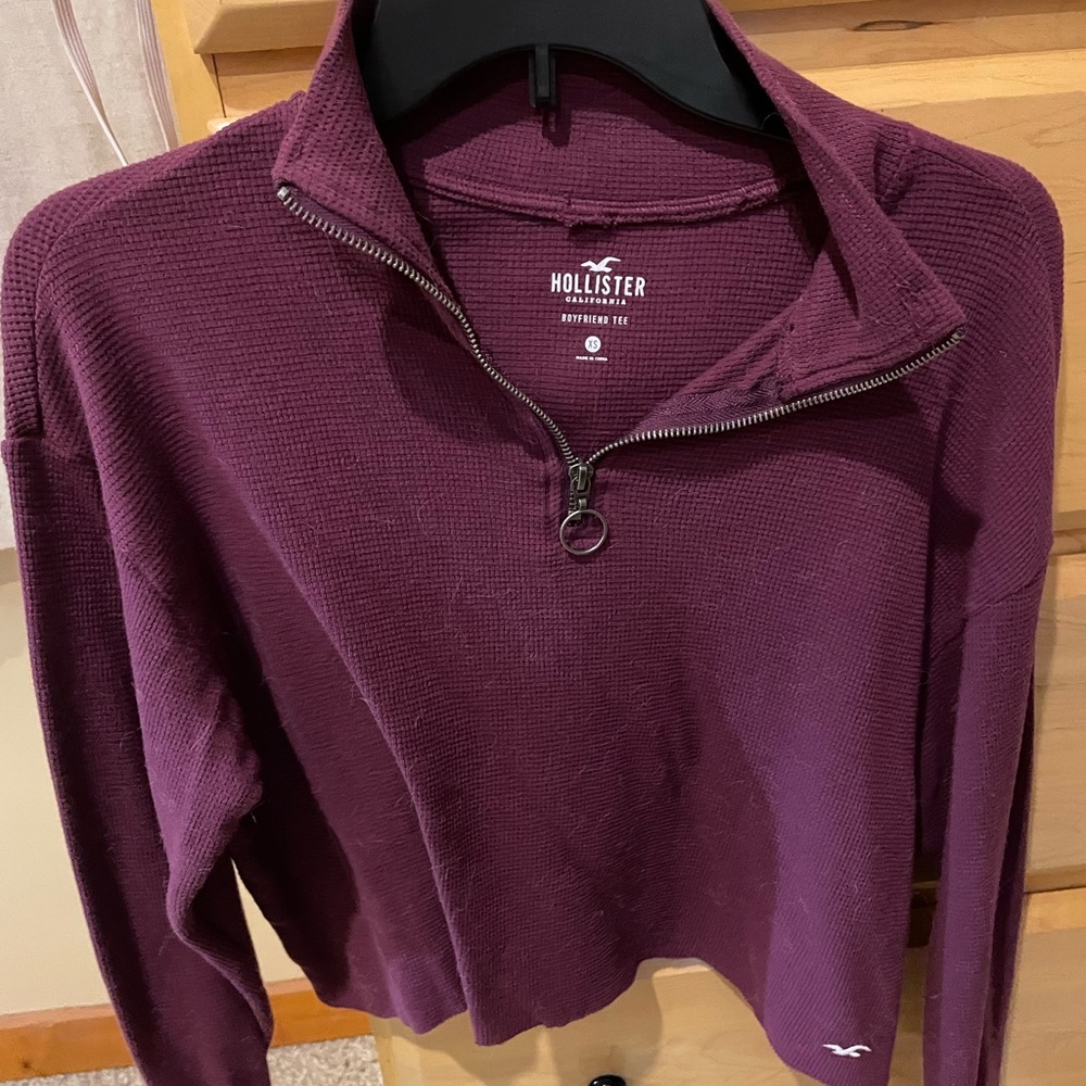 Hollister “boyfriend tee”